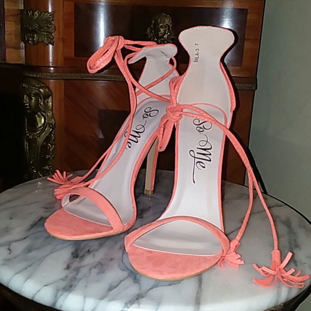 NIB! 4.2inch Coral sandal with lace up tassels
